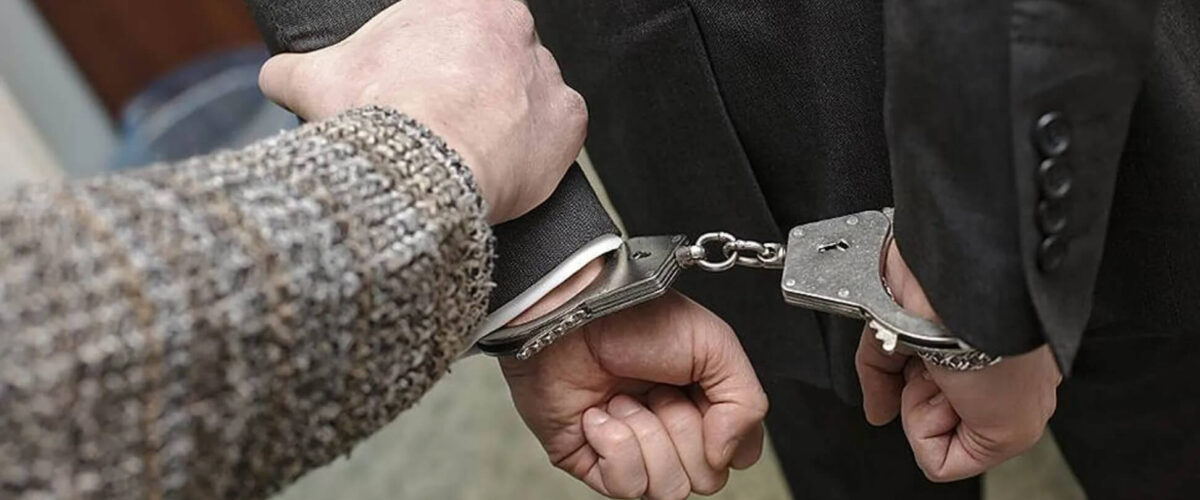 О НАРУШЕНИИ ПРАВА НА ЗАЩИТУ ПОДСУДИМОГО